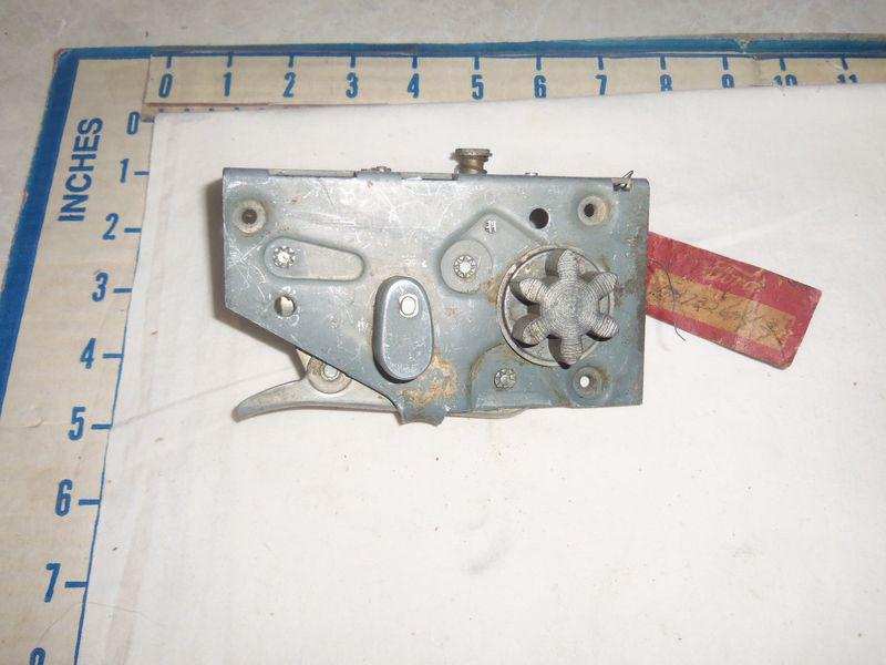 1950-51 FORD DOOR LOCK MECH. 4D00R REAR LEFT-OA-7326413, US $24.99, image 2