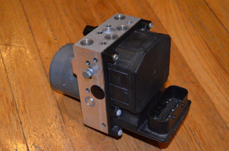 2000-2005 bmw e46 325xi 330xi dsc abs module hydraulic pump bosch 0265950066