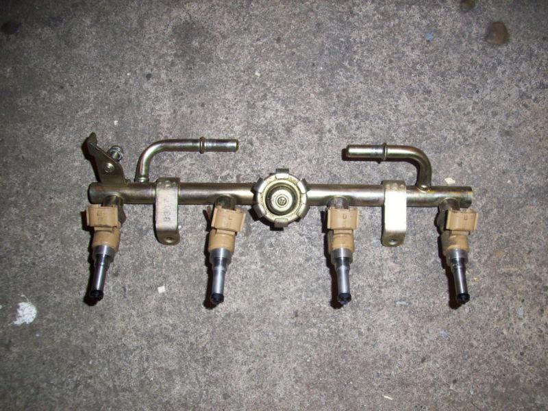 Find 20062007 Yamaha YZFR6 Fuel Rail and Injectors in Richmond, Virginia, US, for US 15.00