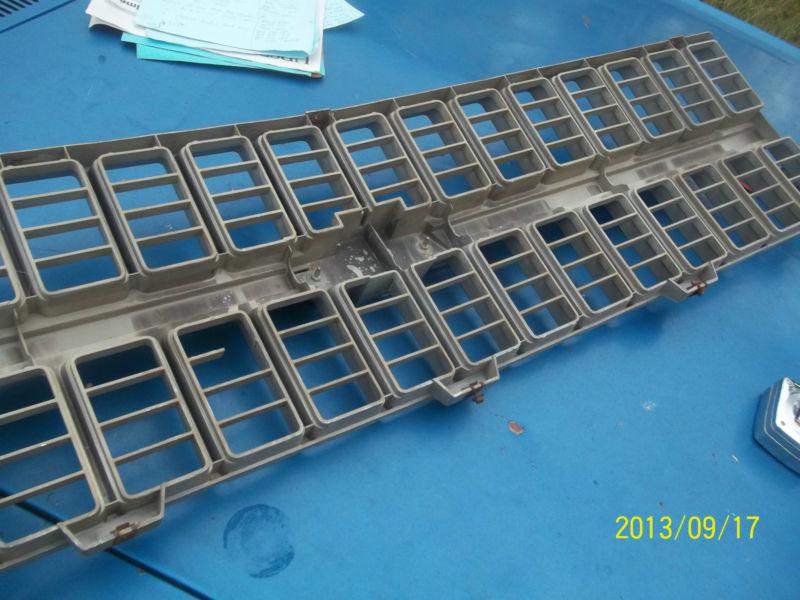 CHEVROLET TRUCK GRILL 1979 1980 1982 83 ??? PART # 140211296, US $35.00, image 6