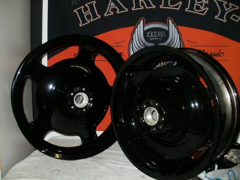 Harley davidson new flhx gloss black powder coated wheels,09,10,11,12,13 /  nr.