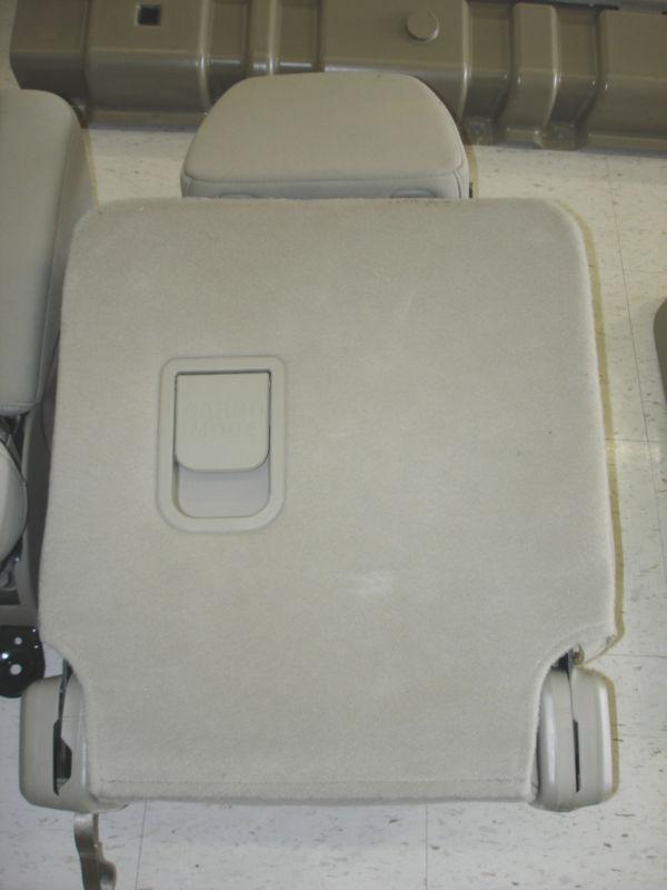 Expedition 2nd Row Split Bench Seats, US $250.00, image 4