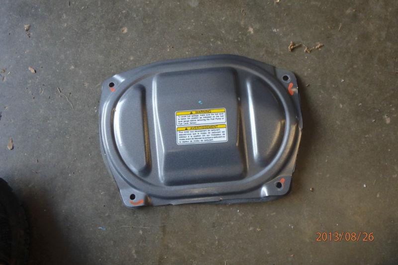2005 subaru baja oem fuel pump cover