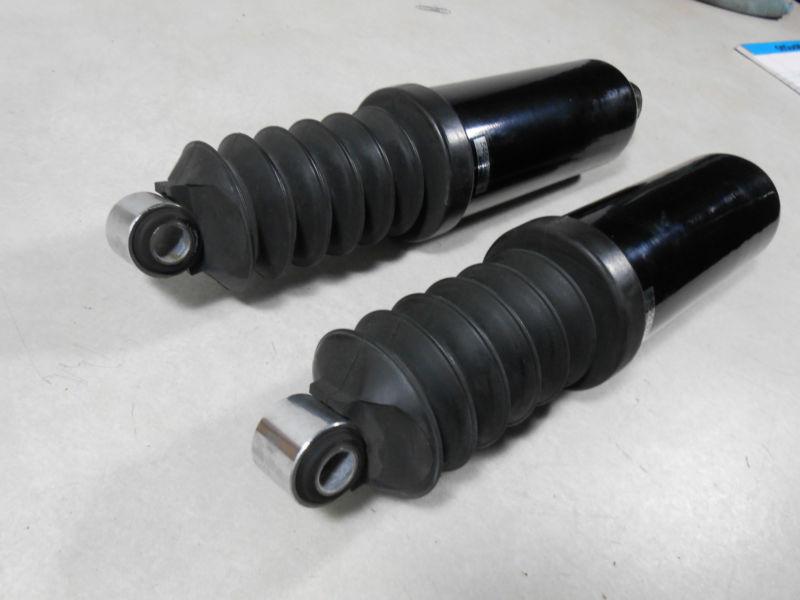 Sell HARLEY DAVIDSON REAR SHOCKS 5456597C FLHT TOURING 1997 in