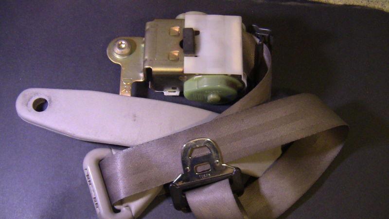 Ford crown victoria seat belt tensioner  retractors passenger side