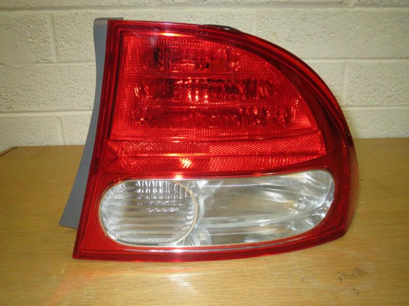 Sell Honda Civic Right OEM Tail Light 2009 2010 2011 in Glendale