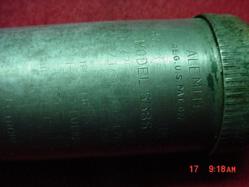 Willys jeep mb gpw cj2a...original alemite hydraulic gun model 5585, 