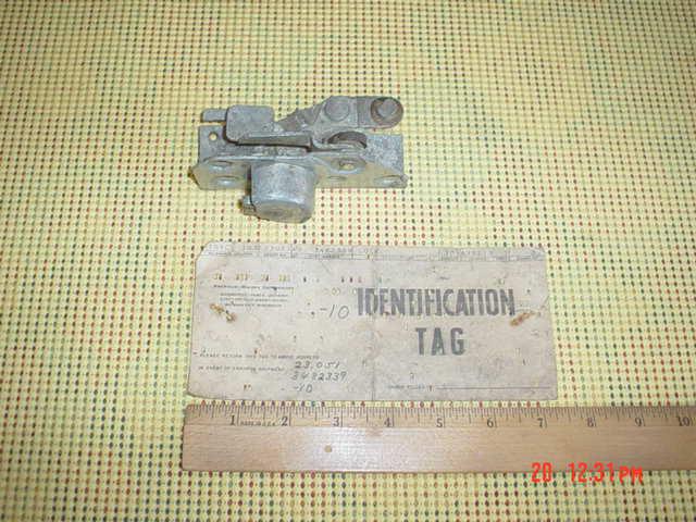 Rambler/amc american 1966 nos left rear door lock assembly