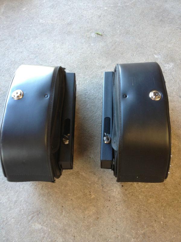 Harley Dyna Fat Bob Black Leather Studded Viking Saddlebags, US $90.95, image 2