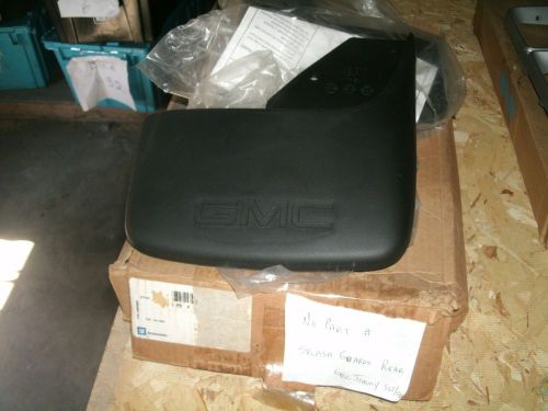 Gmc jimmy slt / sle splash guards rear molded set black gmc logo oem