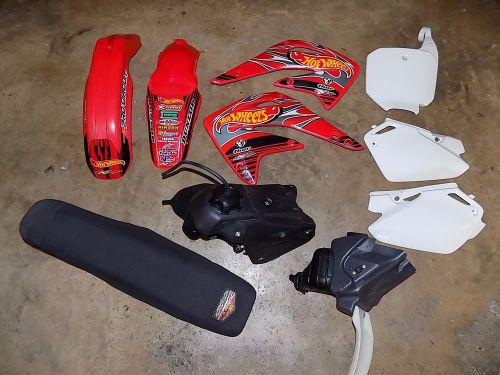 Body kit, gas tank, seat, air box, seat, fenders, cr85r cr85 cr 85 honda '03