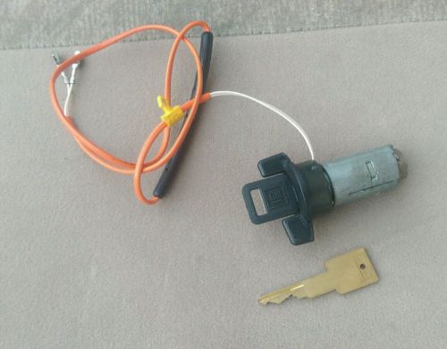 Gm key and ignition switch part# 2601-9405