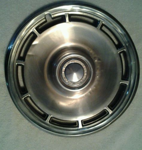 Chevrolet motor division hubcap