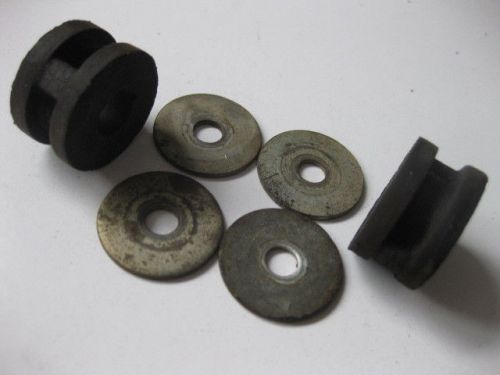 315067 omc 0315057 (set of two) rubber mounts.