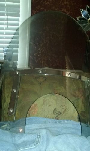 Motorcycle detachable windshield for bigger bikes