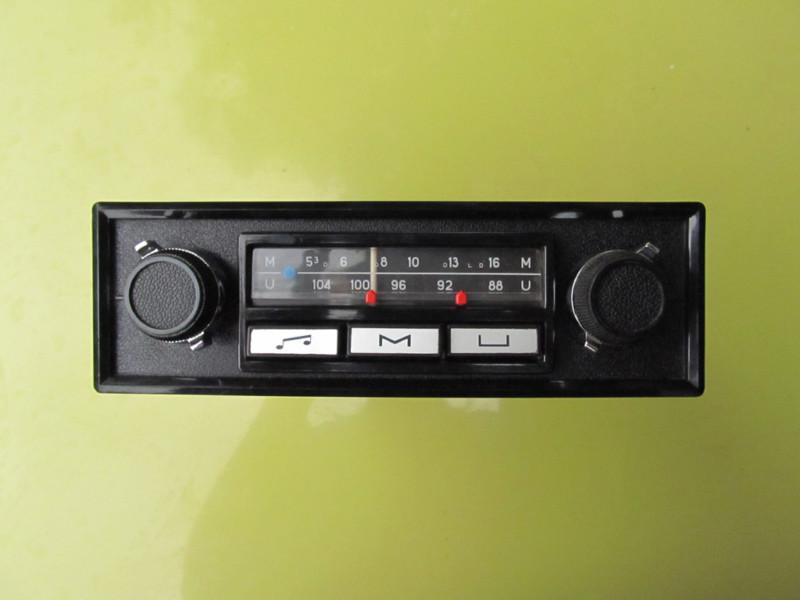Blaupunkt vintage + / - 12v radio  mg mgb citroen pallas triumph aston martin
