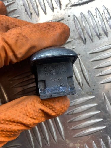 PEUGEOT 208 LEFT REAR EXTERIOR DOOR HANDLE END CAP (GREY) 96845614 2018 2019, US $, image 3