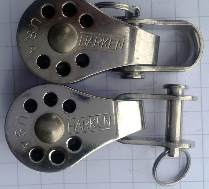 Harken block #234, 22mm micro block with shackle