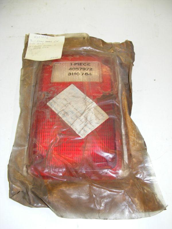 1978-93DODGE VAN TAIL LIGHT LENS RH NOS 4057972 79 80 81 82 83 84 85 86 87 88 89, US $19.99, image 2