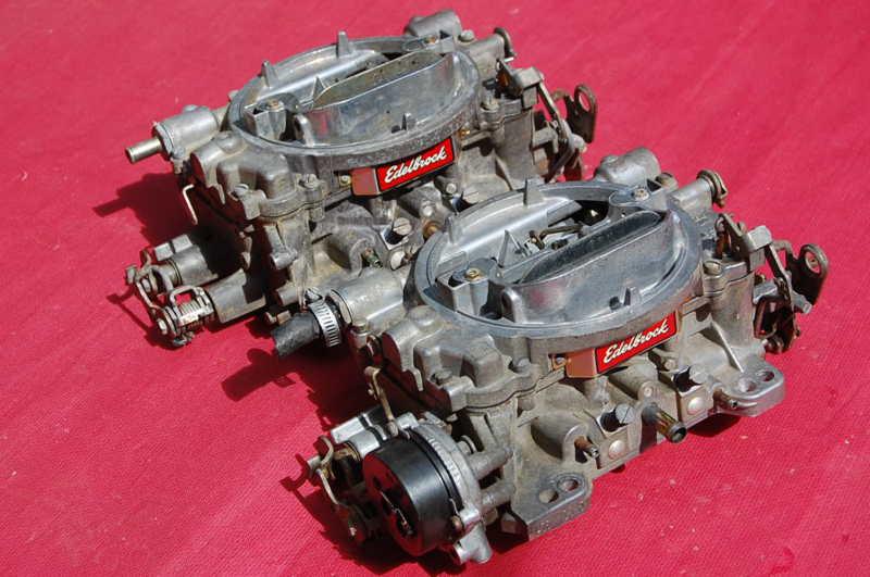 Pair of edelbrock 600 cfm 4v carburetors-1405 & 1406 electric choke-2x4 intake