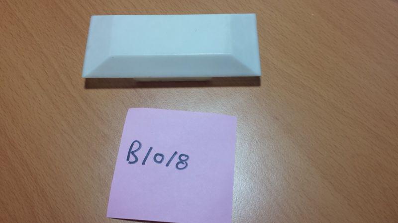 White ford pickup truck bronco interior roof mounted dome light lens b1018