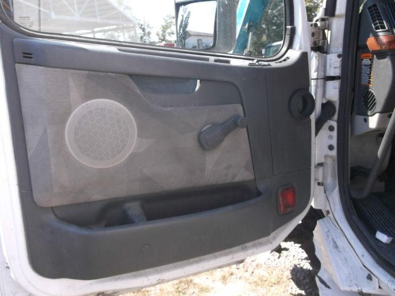 638 2007 Volvo driver side door panel for manual style, US $125.00, image 2