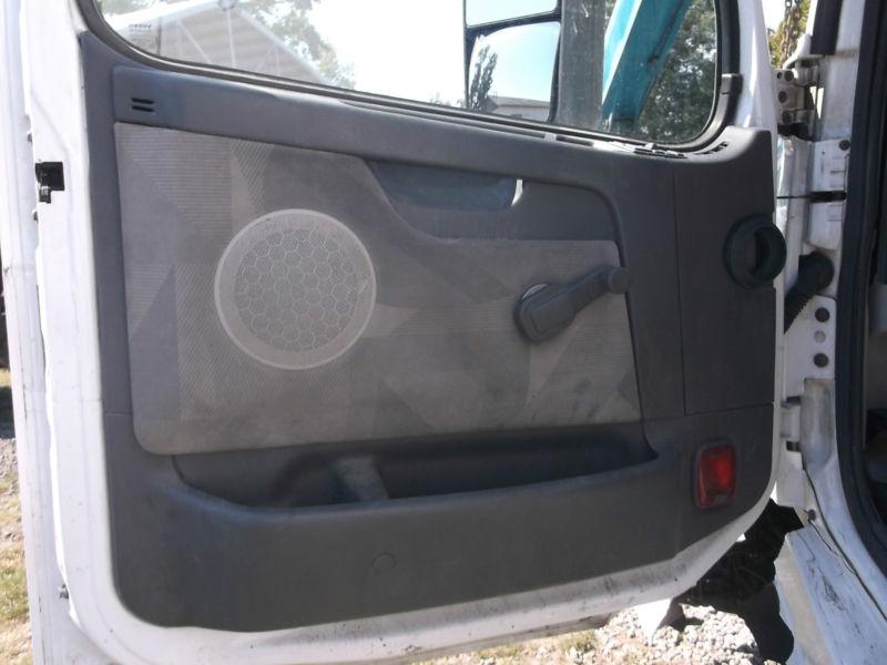 638 2007 Volvo driver side door panel for manual style, US $125.00, image 3