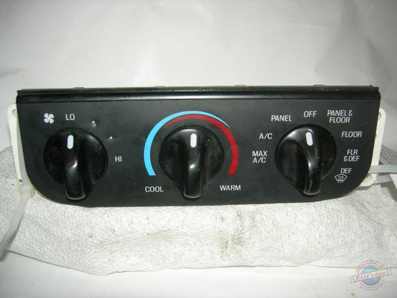 Sell TEMPERATURE CONTROL FORD F150 PICKUP 1152769 99 00 01 02 03 04