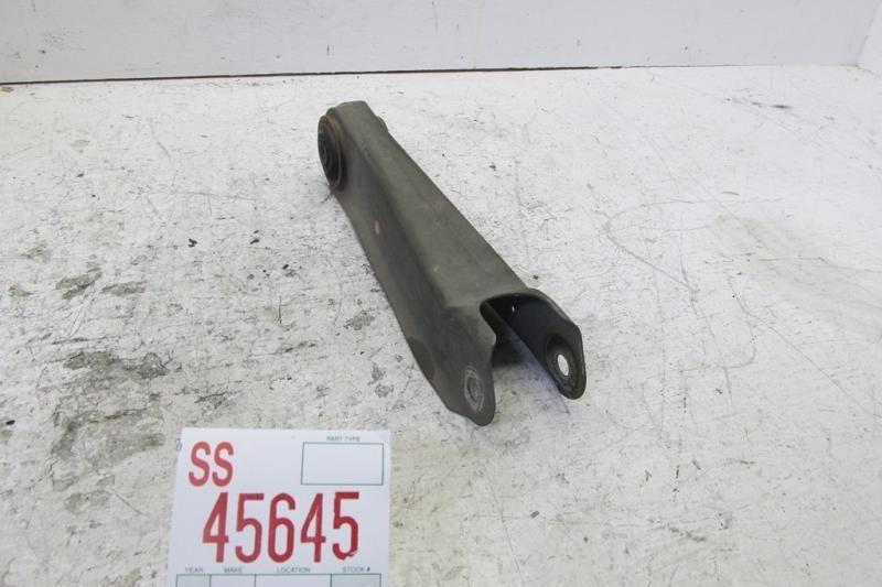 Sell 9097 LINCOLN TOWN CAR RIGHT PASSENGER REAR SUSPENSION UPPER CONTROL ARM OEM in Sugar Land