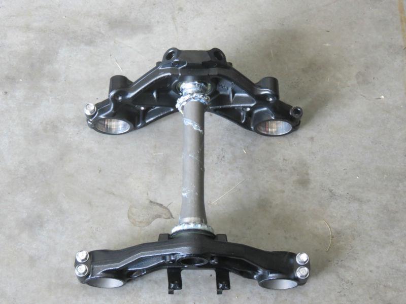 Honda gl1800 goldwing triple tree,goldwing steering stem,honda triple tree,honda