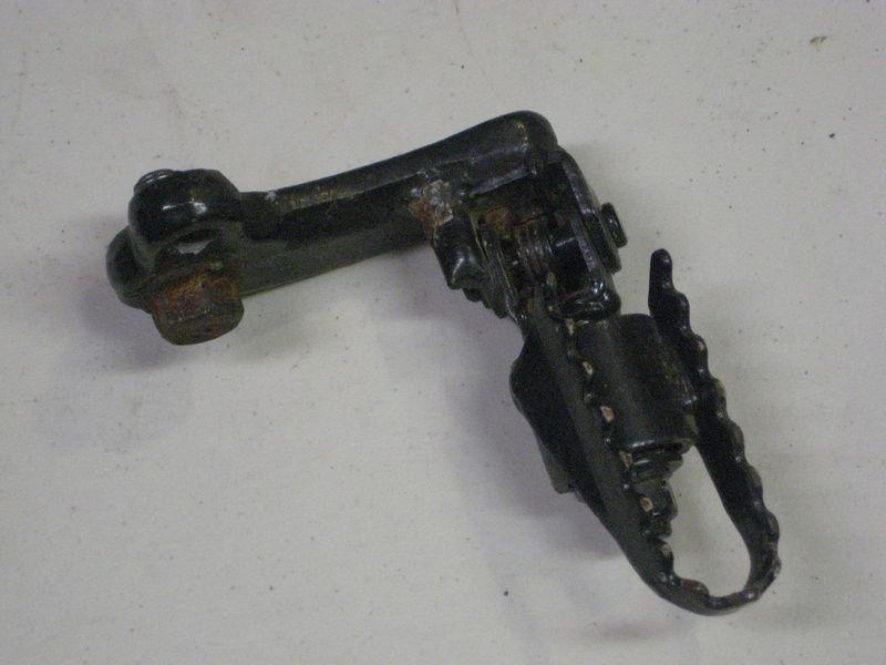 Suzuki dr200 right hand foot peg assembly