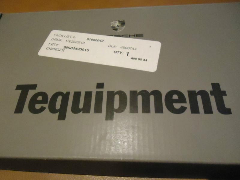 PORSCHE CAR BATTERY SLOW CHARGER OEM NEW IN BOX, US $117.71, image 2