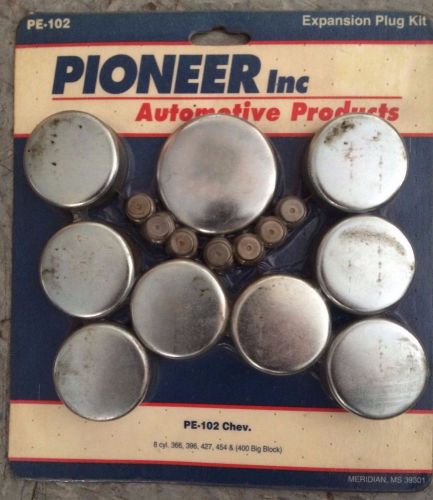 Chevy engine plug kit pioneer pe-102 (nos)