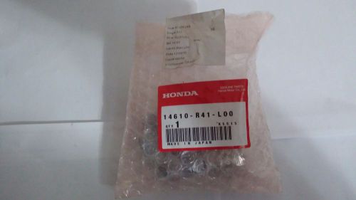 Genuine oem honda 14610-r41-l00 accord rocker arm.new. missing one spring cap.