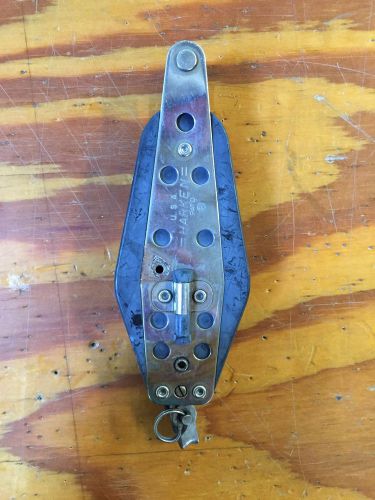 Harken classic ratcheting block with beckett