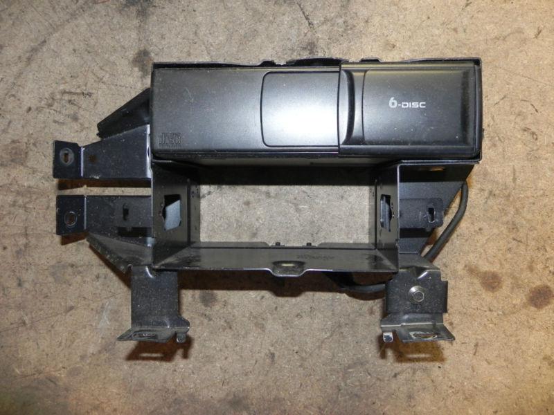 99 00 01 02 audi a4 s4 b5 a6 c5 cd changer w mounting bracket 4b0035111a oem