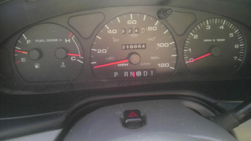 00-07 ford taurus instrument cluster speedometer tach 210,000