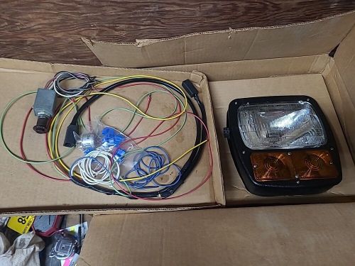 (1) MEYER & UNIVERSAL PLOW LIGHT DRIVER OR PASSENGER SIDE MADE BY TRUCK-LITE 640, US $100.00, image 9