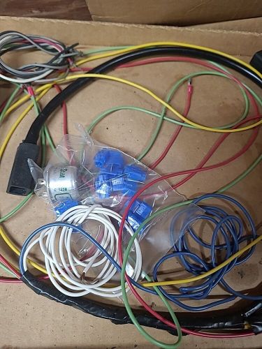 (1) MEYER & UNIVERSAL PLOW LIGHT DRIVER OR PASSENGER SIDE MADE BY TRUCK-LITE 640, US $100.00, image 12