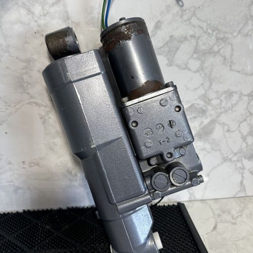 YAMAHA POWER TRIM AND TILT ASSY, 67F-43800-01-4D, F80-F100 FOUR STROKE, US $599.95, image 3