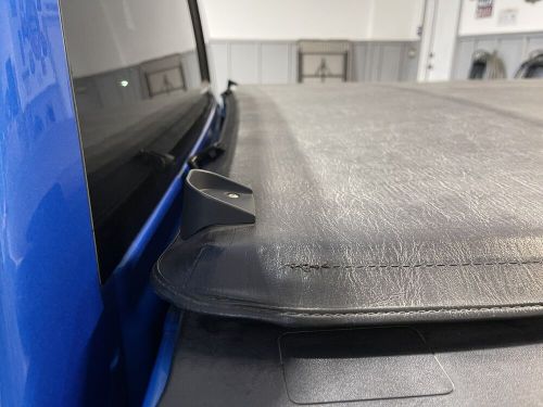Oem mopar 5.7&#039; bed tri-fold tonneau cover ram 1500 crew cab 19-24