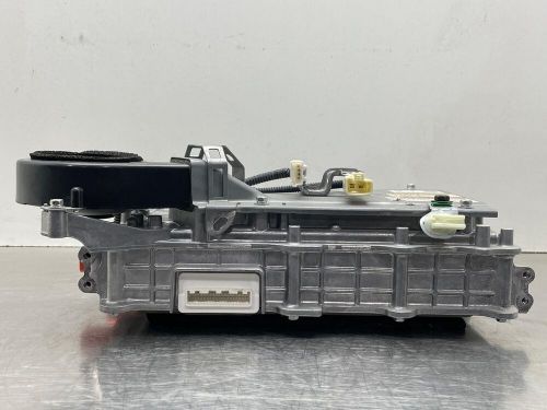 2017 toyota prius prime battery charger inverter converter g909047030 17-22 30k