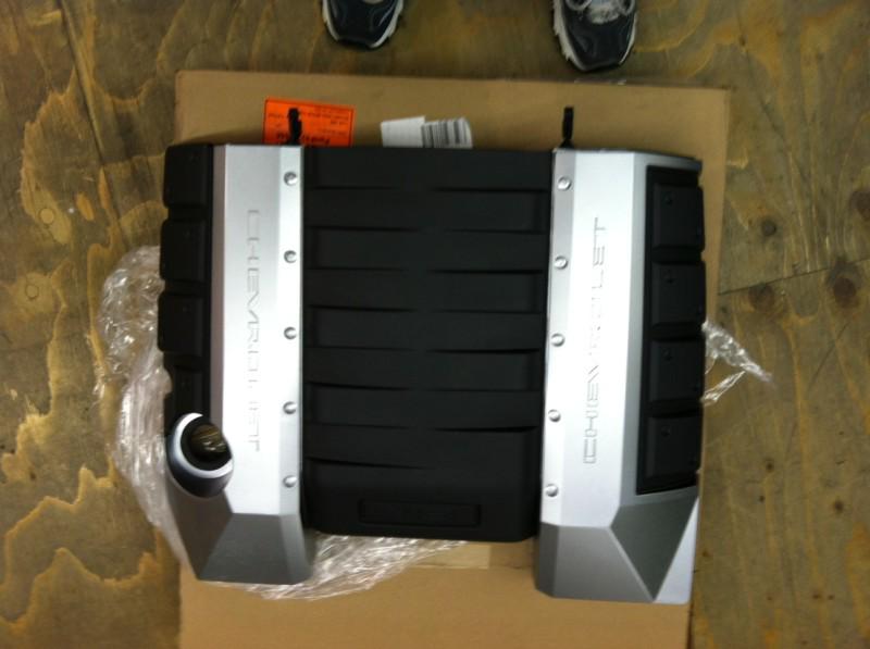 2010-2014 chevrolet camaro v8 factory engine cover