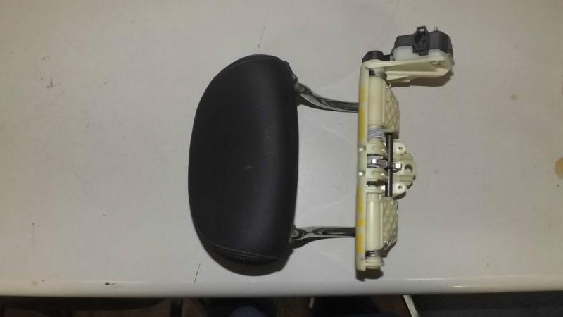 2003 2004 2005 2006 mercedes benz e320 e500 rear right passenger headrest oem