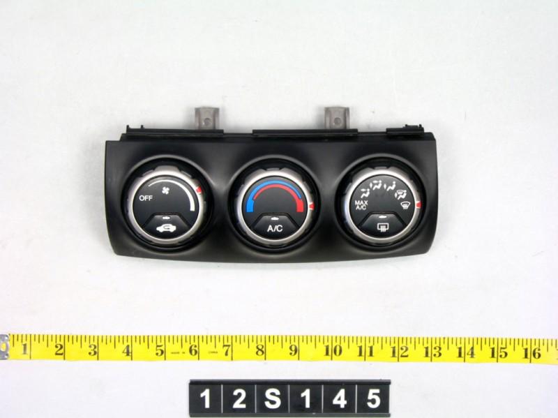 Purchase 04 CRV Temperature climate control AC heat unit panel switch 12S145 in San Marcos