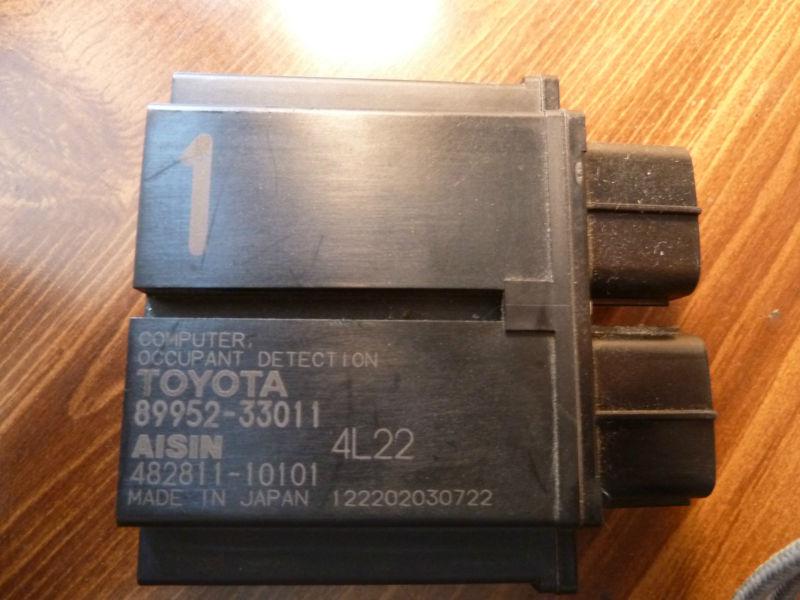 04-06 toyota passenger seat occupant detector air bag 89952-33011 bcm detection