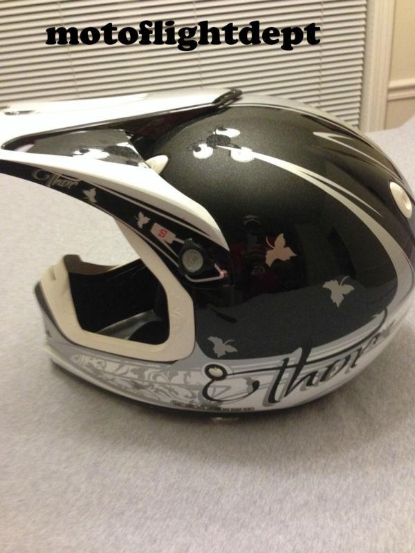 Purchase 2011 Thor Women’s Quadrant Helmet Size Sm Black/White in Memphis, Tennessee, US, for