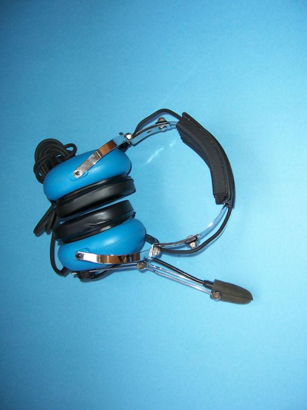 Sigtronics corp. model s-20 pilot headphones with boom mike