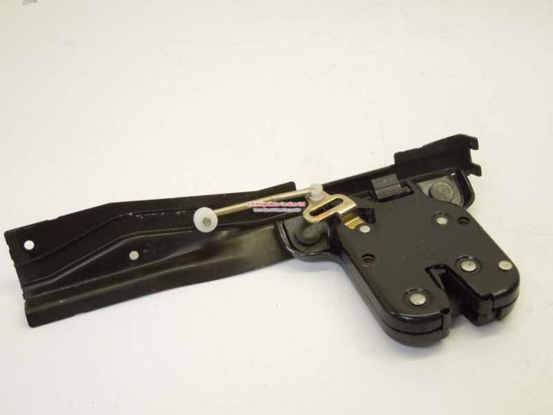 Purchase Audi TT 8N Tailgate Boot Locking Mechanism 8N0827505B in