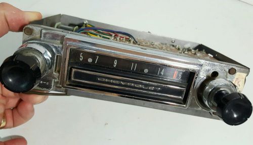 Vintage 1972 chevrolet car am radio 72tar - 8569 12volt